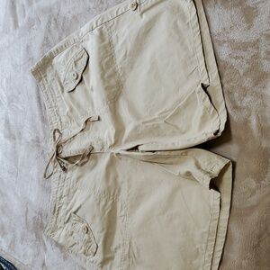 Bandolino Shorts
